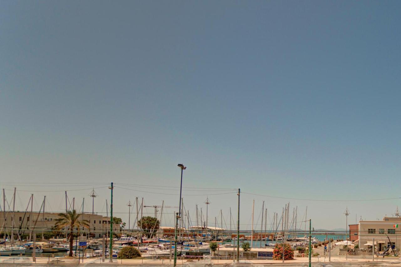 Right House Sur Le Port - Harbour View Apartment Cagliari Exterior foto